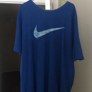 Nike T Athletic Cut